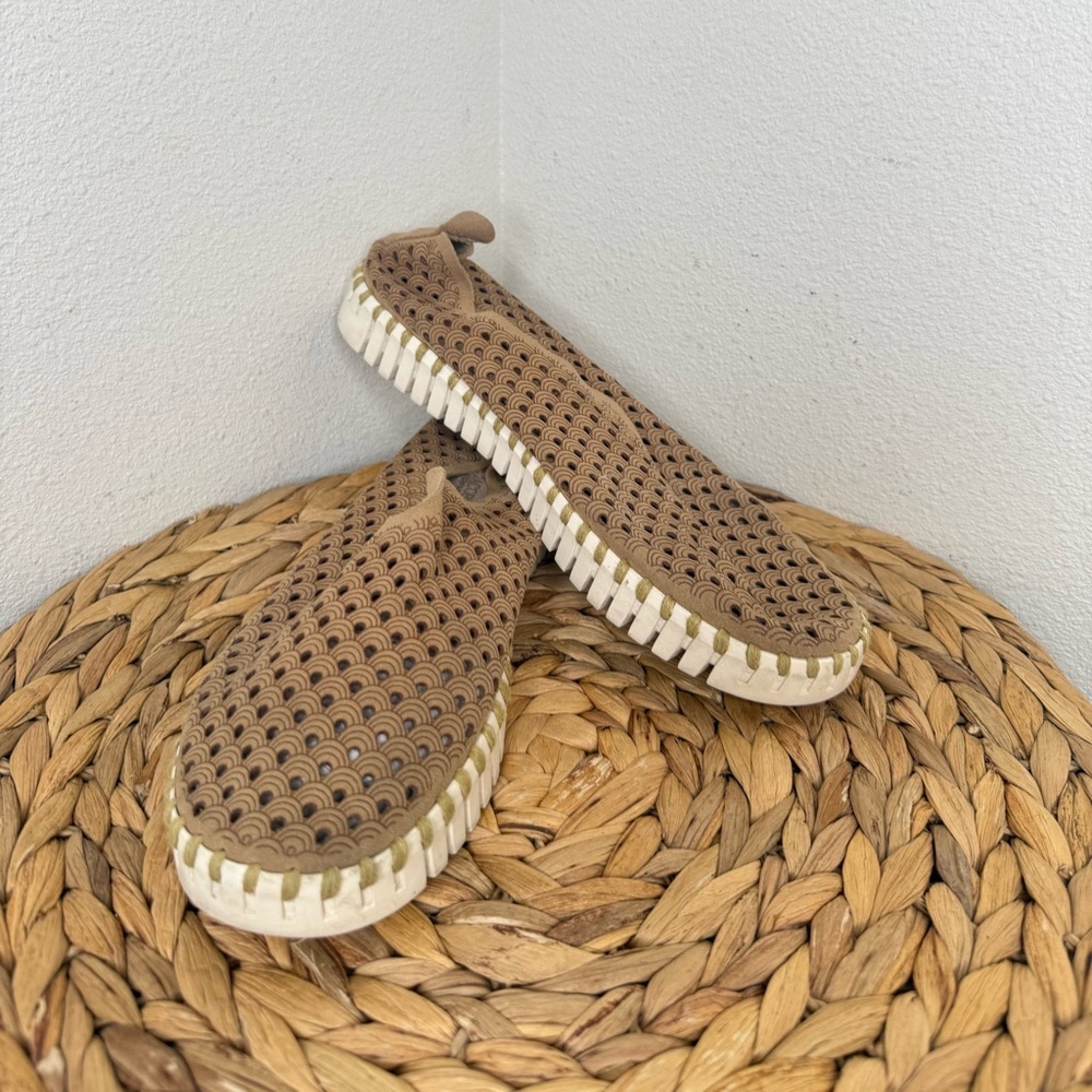 ILSE JACOBSEN Flats Tulip 139 Latte Tan Perforated Slip On Whipstitch Shoes - Picture 2 of 4